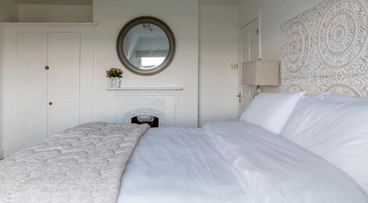 Tranquil Beachfront Beautiful 2-Bed Apartment Deal Exteriér fotografie